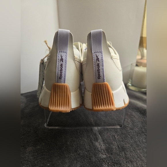 Reebok Cream Sneakers with Chunky Sole and Breathable Upper, USA 7 - Picture 4 of 7